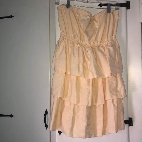 Rue21 Dresses & Skirts - Strapless 😍